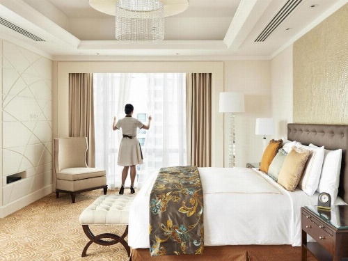 Fairmont Makati image 9